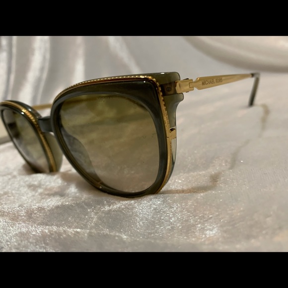 Michael Kors sunglasses in sage color with case - Picture 9 of 15